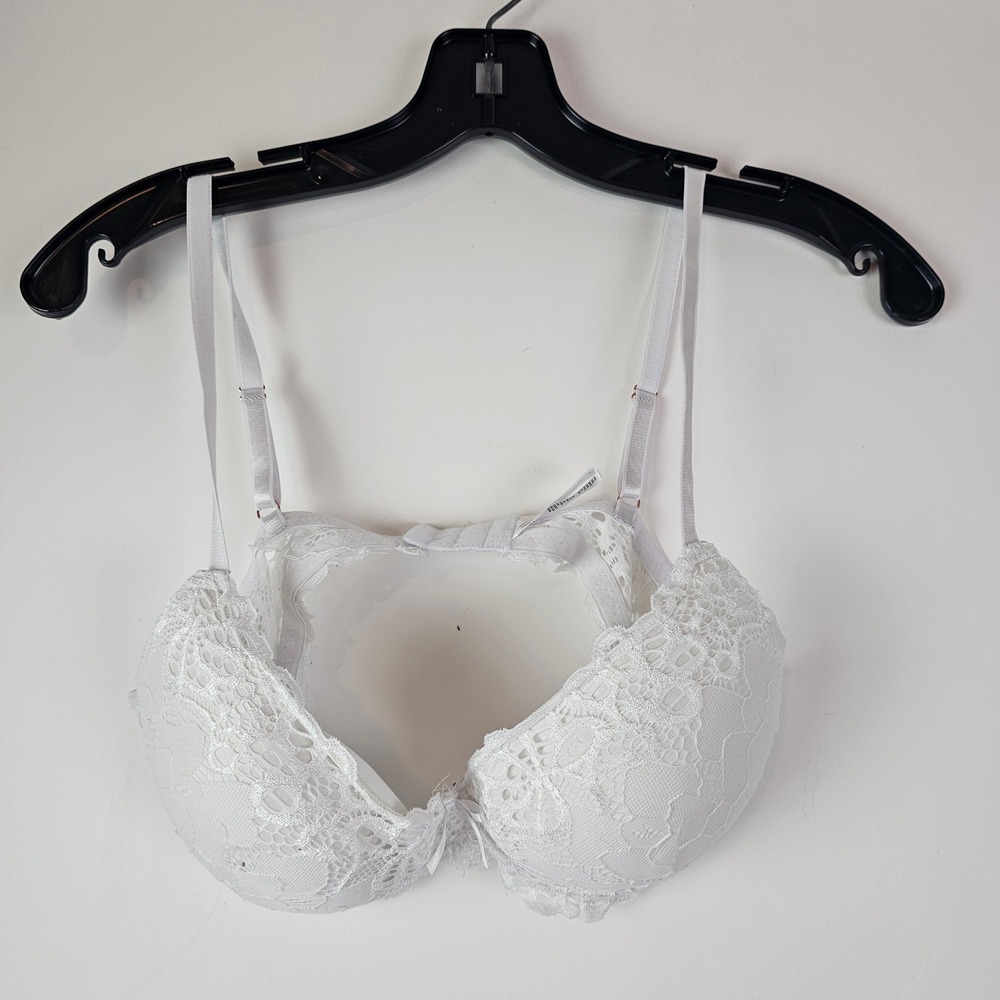 Marilyn Monroe White Floral Lace Push Up Underwire Bra 36B
